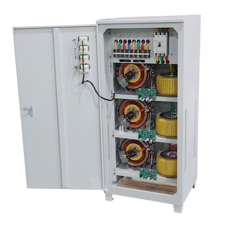80KVA سه فاز صنعت ولتاژ ثبات کننده ولتاژ تنظیم کننده اتوماتیک 380VAC 400VAC با سرو موتور
